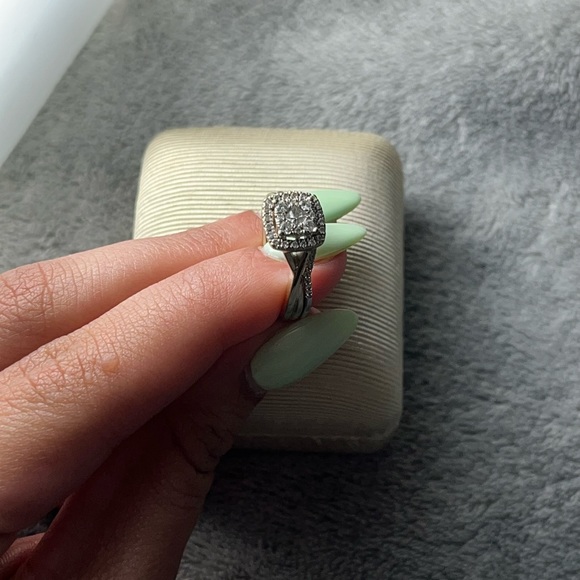 Set de anillo de compromiso y alianza de Oro blanco 10k - Picture 3 of 12